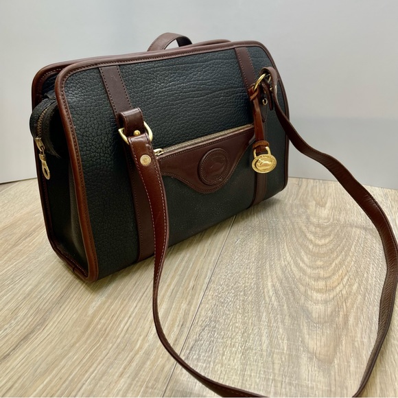 DOONEY AND BOURKE vintage leather black and brown shoulder bag - Picture 8 of 16